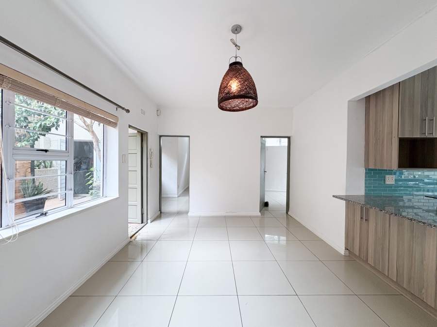 2 Bedroom Property for Sale in Oranjezicht Western Cape